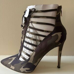 *NEW* Jessica Simpson Camo Sexy Heels